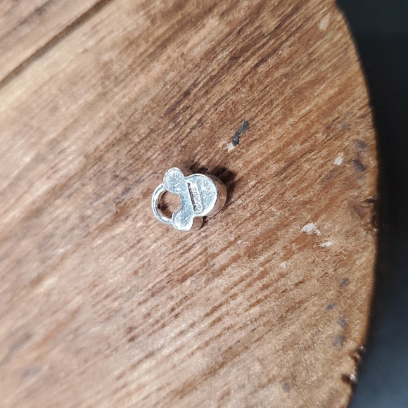 P279‎ Disney Mickey Mouse Pendant Charm Collectible Limited edition - Picture 3 of 3